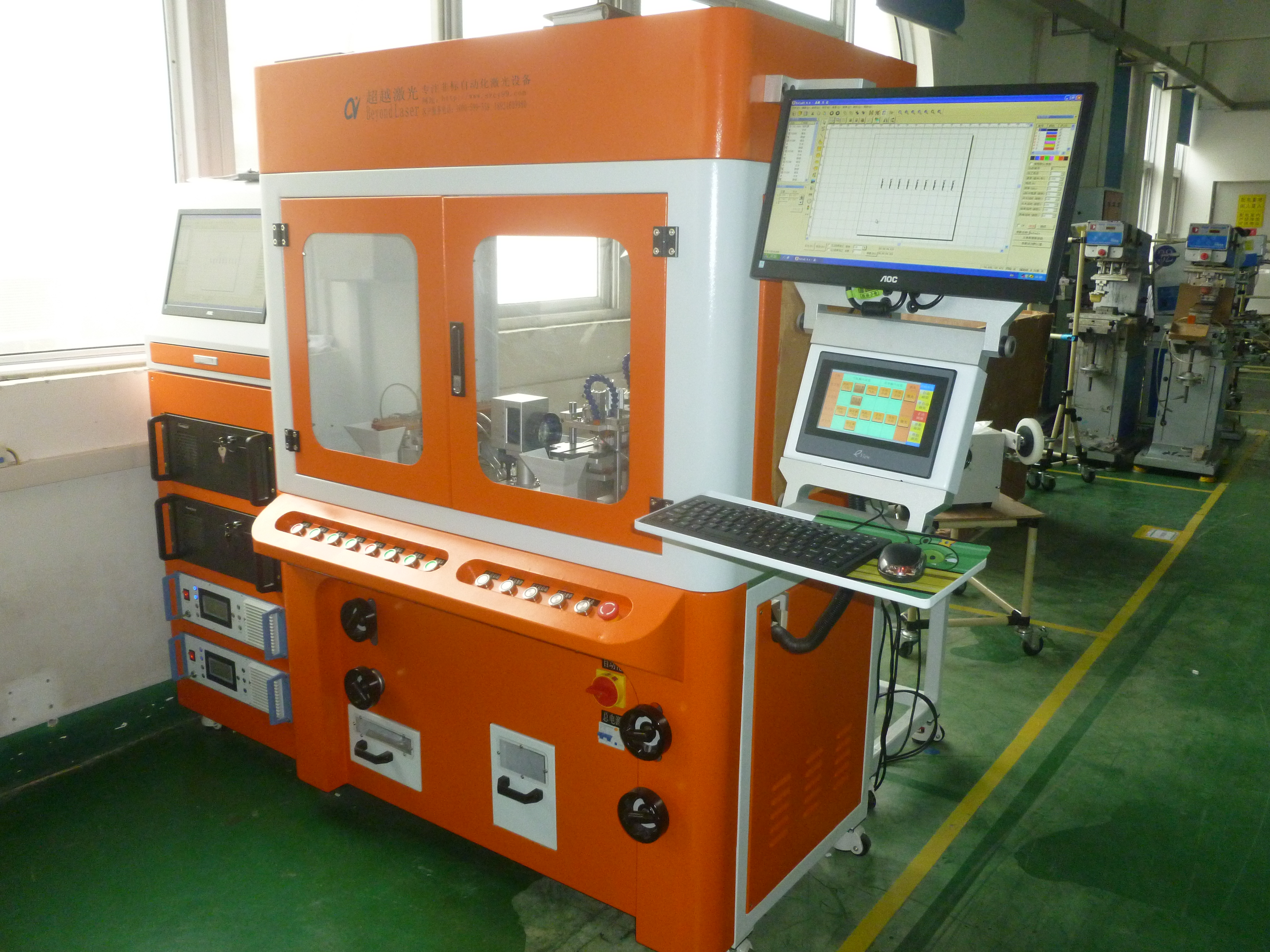 雙工位自動打標機生產現(xiàn)場圖樣