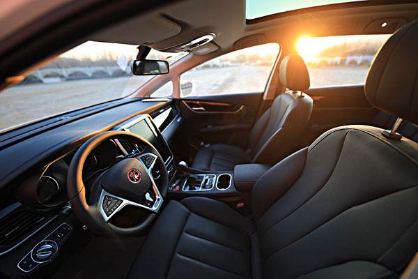 激光打標(biāo)機(jī)能否運(yùn)用在汽車內(nèi)飾？