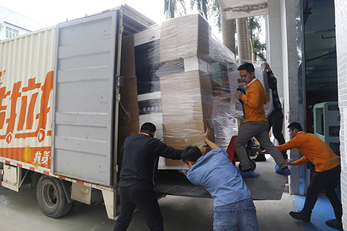 激光打標(biāo)機(jī)出貨 激光打標(biāo)機(jī)出貨