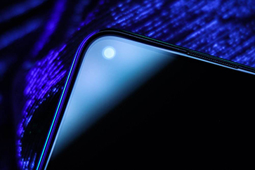 玻璃激光切割機(jī)推動加工全面屏手機(jī)