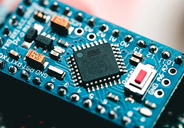 芯片與PCB之間是什么關(guān)系？它們會(huì)有怎樣的發(fā)展呢？